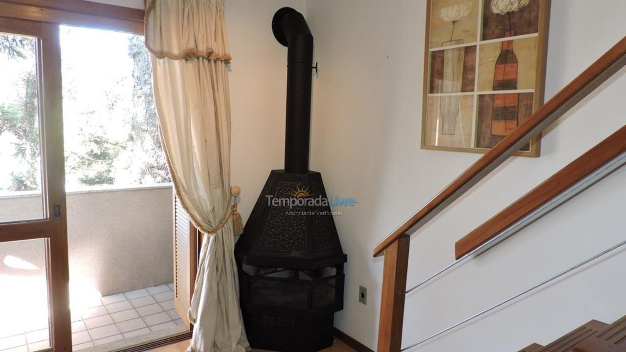 Apartamento para aluguel de temporada em Gramado (Centro)