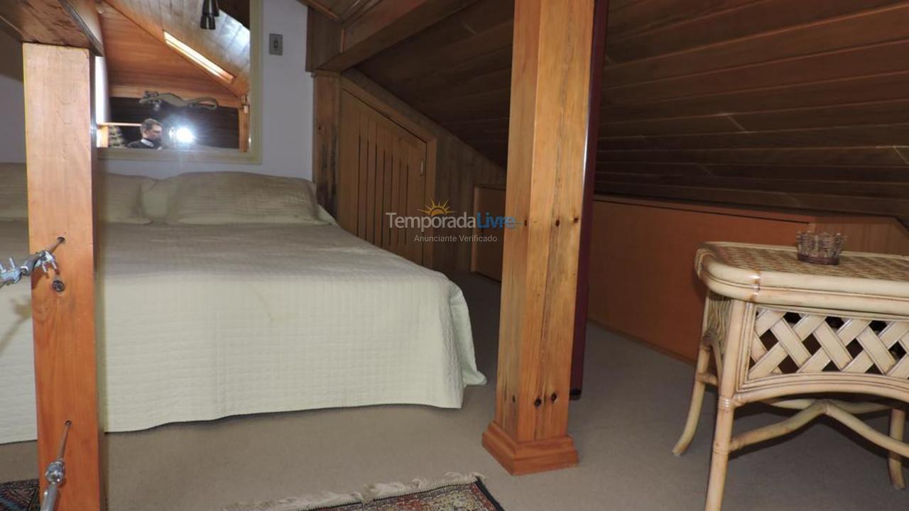 Apartamento para aluguel de temporada em Gramado (Centro)