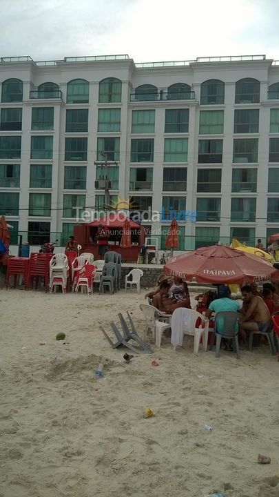 Apartamento para aluguel de temporada em Arraial do Cabo (Prainha)