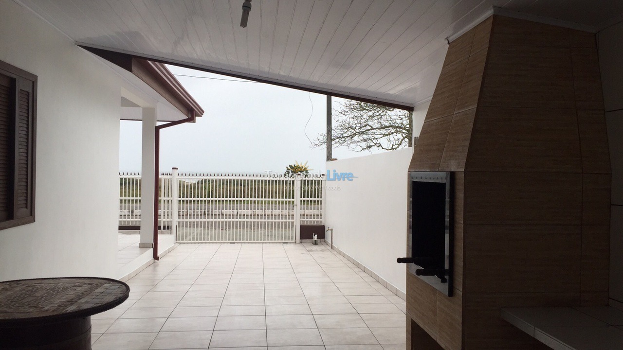 Casa para alquiler de vacaciones em Pontal do Paraná (Praia de Leste)