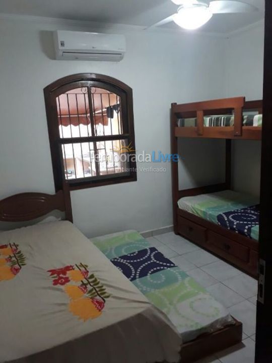 House for vacation rental in Bertioga (Praia de Guaratuba)