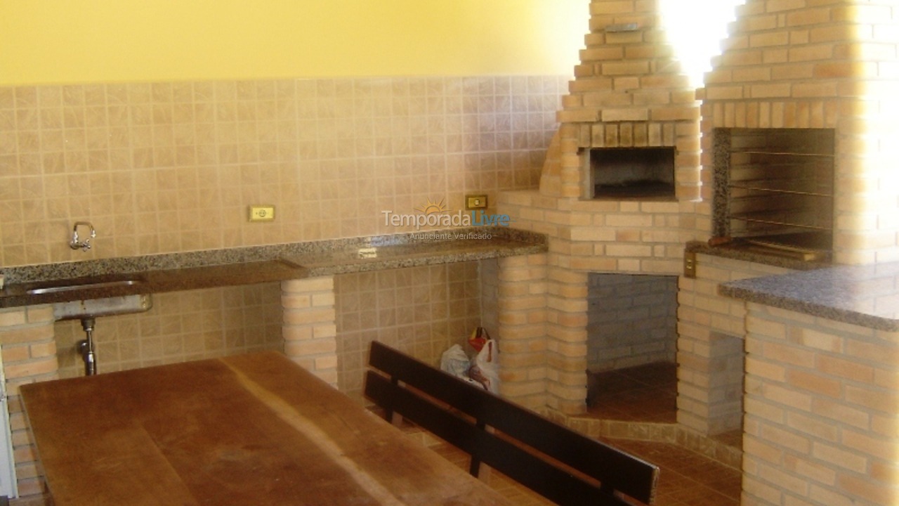 Casa para alquiler de vacaciones em Bertioga (Praia de Guaratuba)