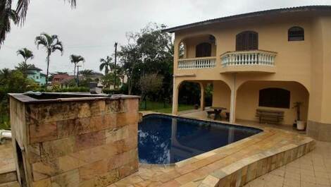 Alquiler de habitaciones / Piso Compartido - Guaratuba