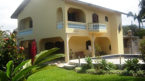 Alquiler de habitaciones / Piso Compartido - Guaratuba