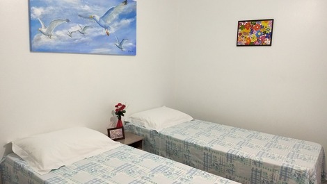 Quarto com 2 camas ou cama de casal