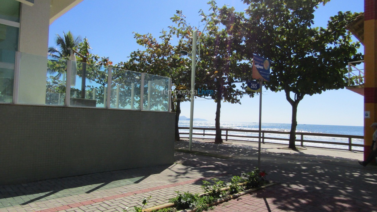 Apartamento para aluguel de temporada em Itapema (Meia Praia)