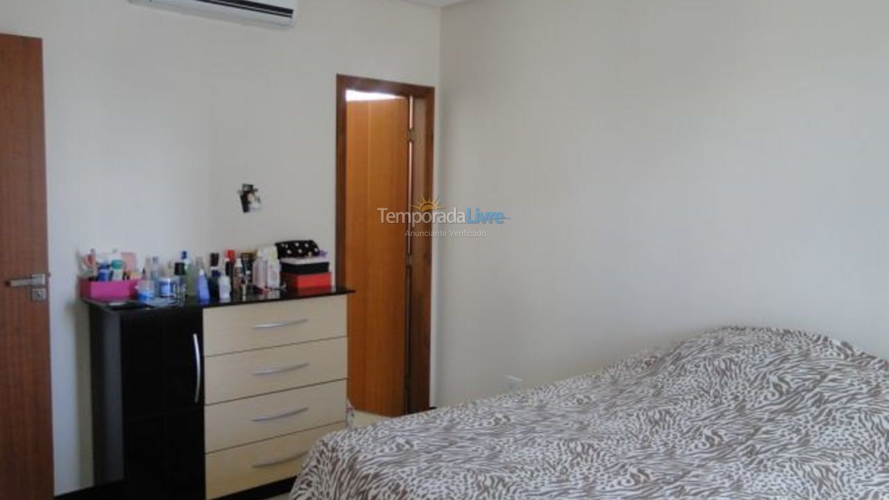 Casa para aluguel de temporada em Guarapari (Praia do Morro)