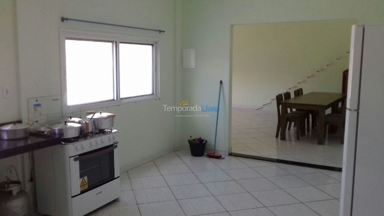 Casa para aluguel de temporada em Guarapari (Praia do Morro)