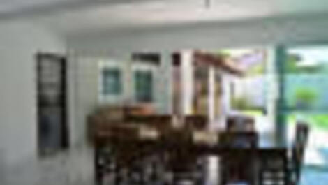 House with pool 150m from Taperapuan Beach