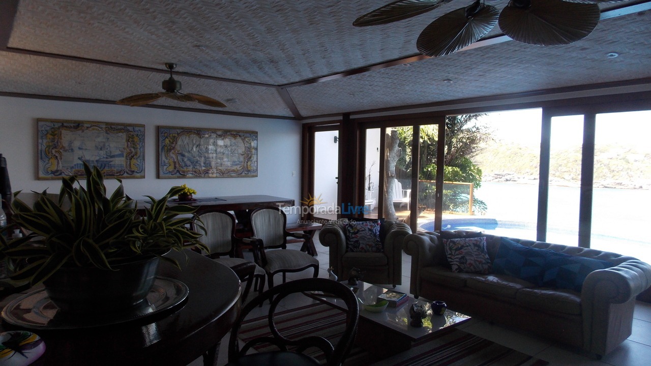 Casa para aluguel de temporada em Armação dos Búzios (Praia da Ferradura)