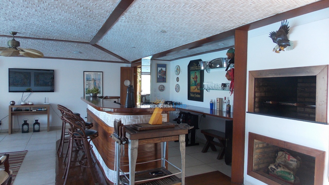 Casa para aluguel de temporada em Armação dos Búzios (Praia da Ferradura)