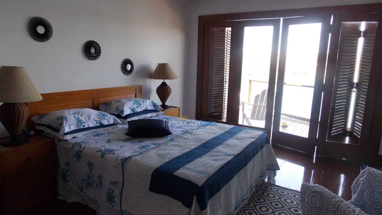 Casa para aluguel de temporada em Armação dos Búzios (Praia da Ferradura)