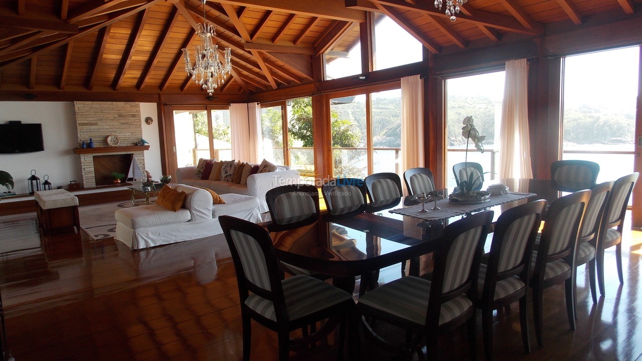 Casa para aluguel de temporada em Armação dos Búzios (Praia da Ferradura)