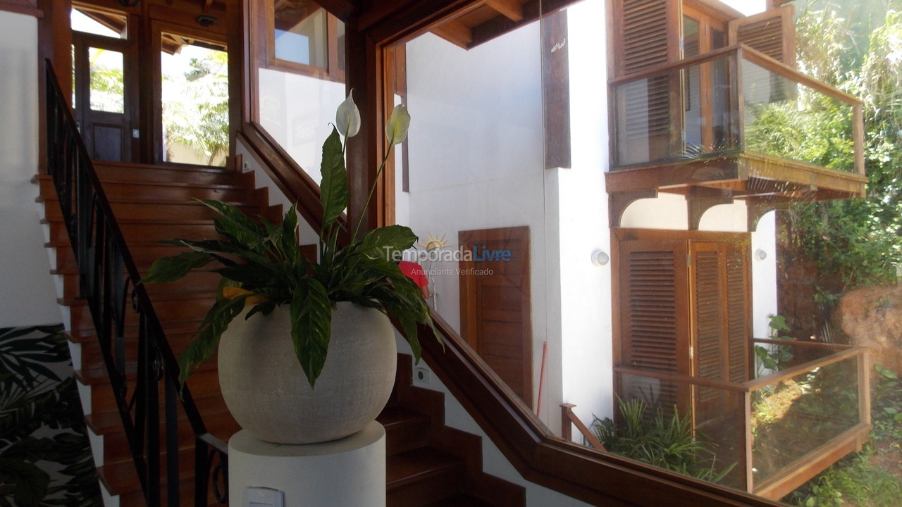 Casa para aluguel de temporada em Armação dos Búzios (Praia da Ferradura)