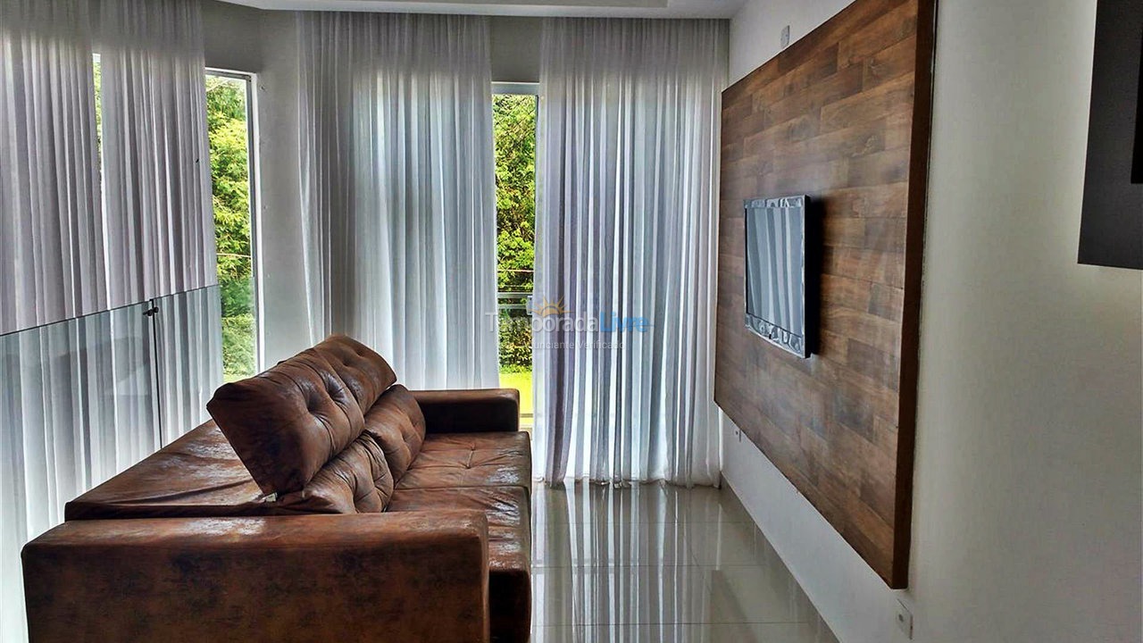 Casa para aluguel de temporada em Guarujá (Jardim Acapulco)