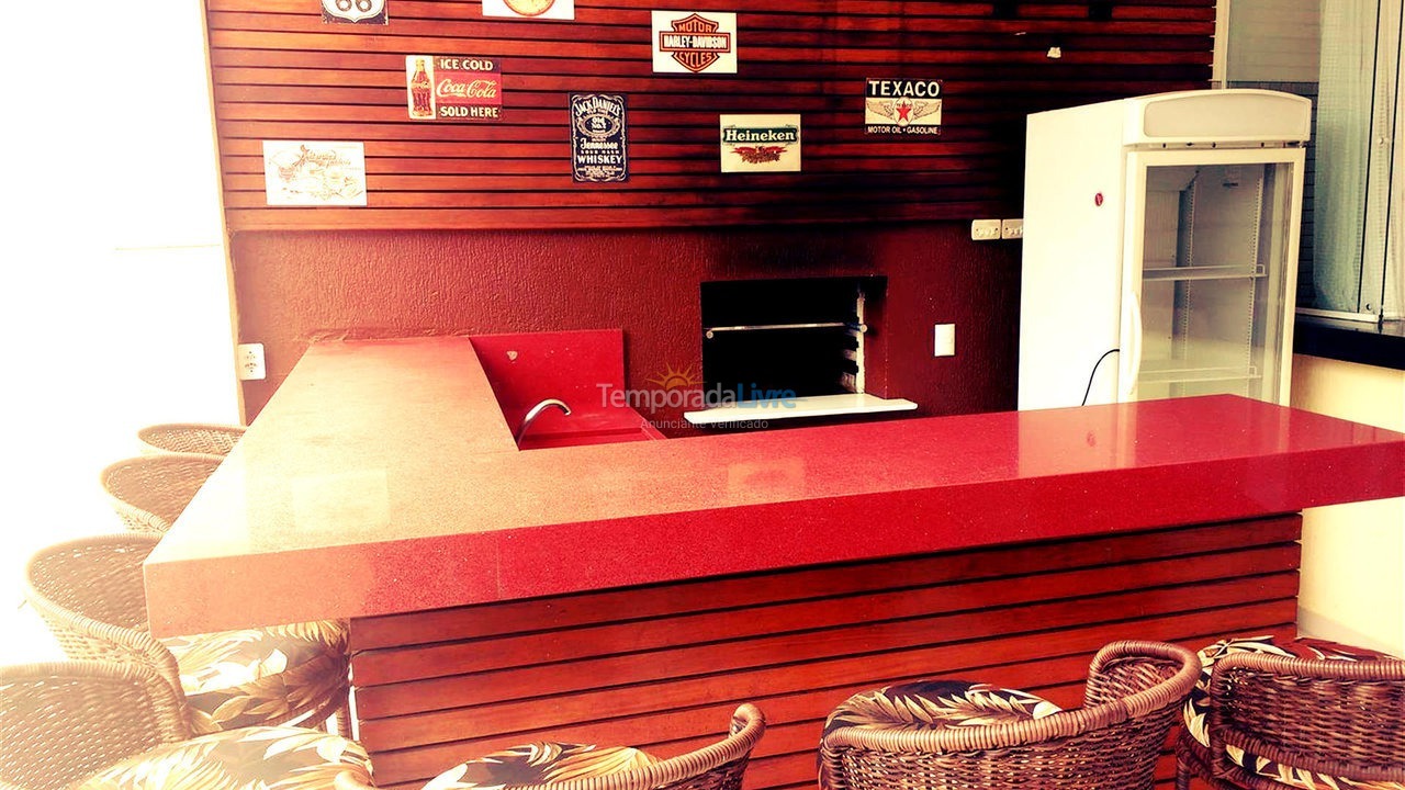 Casa para aluguel de temporada em Guarujá (Jardim Acapulco)