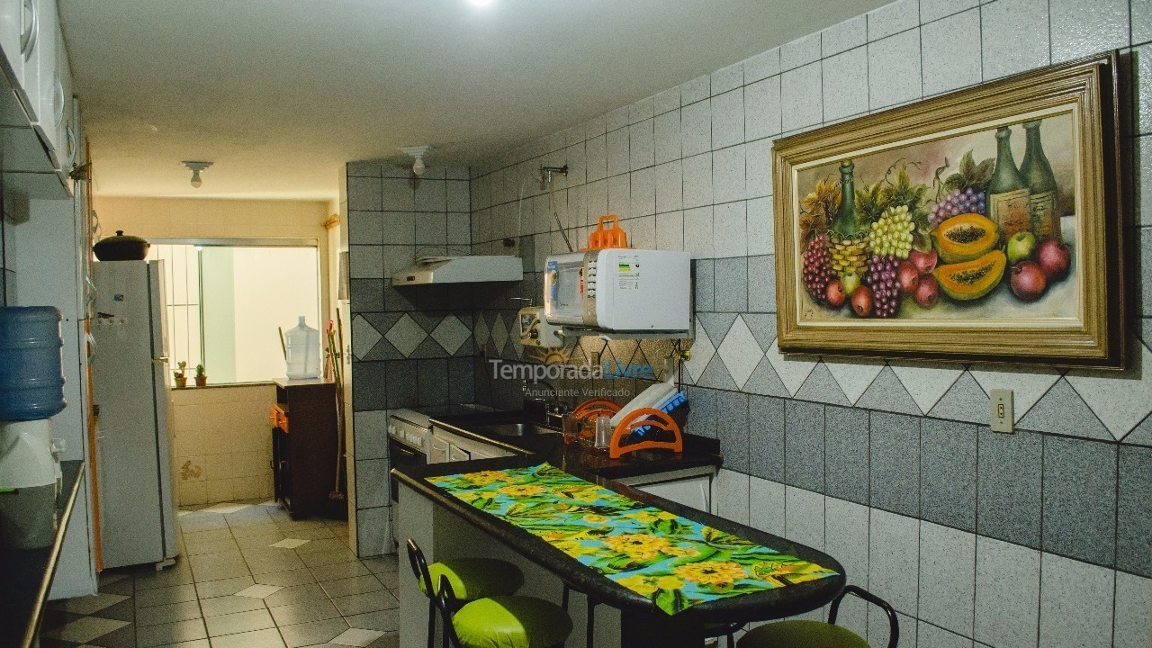 Apartment for vacation rental in Guarapari (Praia do Morro)