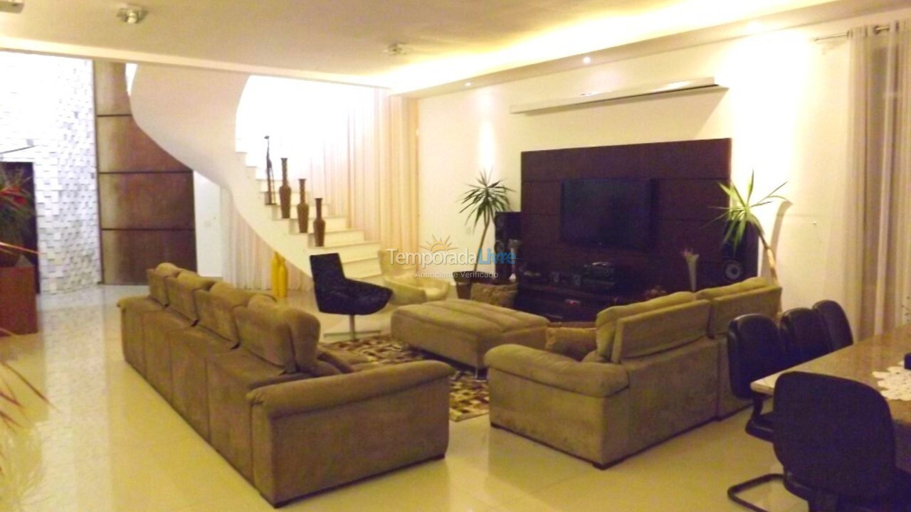 Casa para aluguel de temporada em Guarujá (Jardim Acapulco)