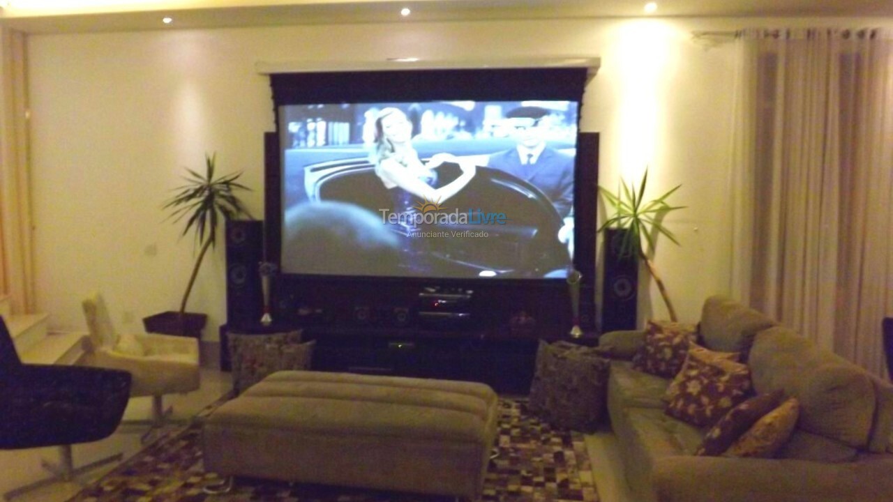 Casa para aluguel de temporada em Guarujá (Jardim Acapulco)