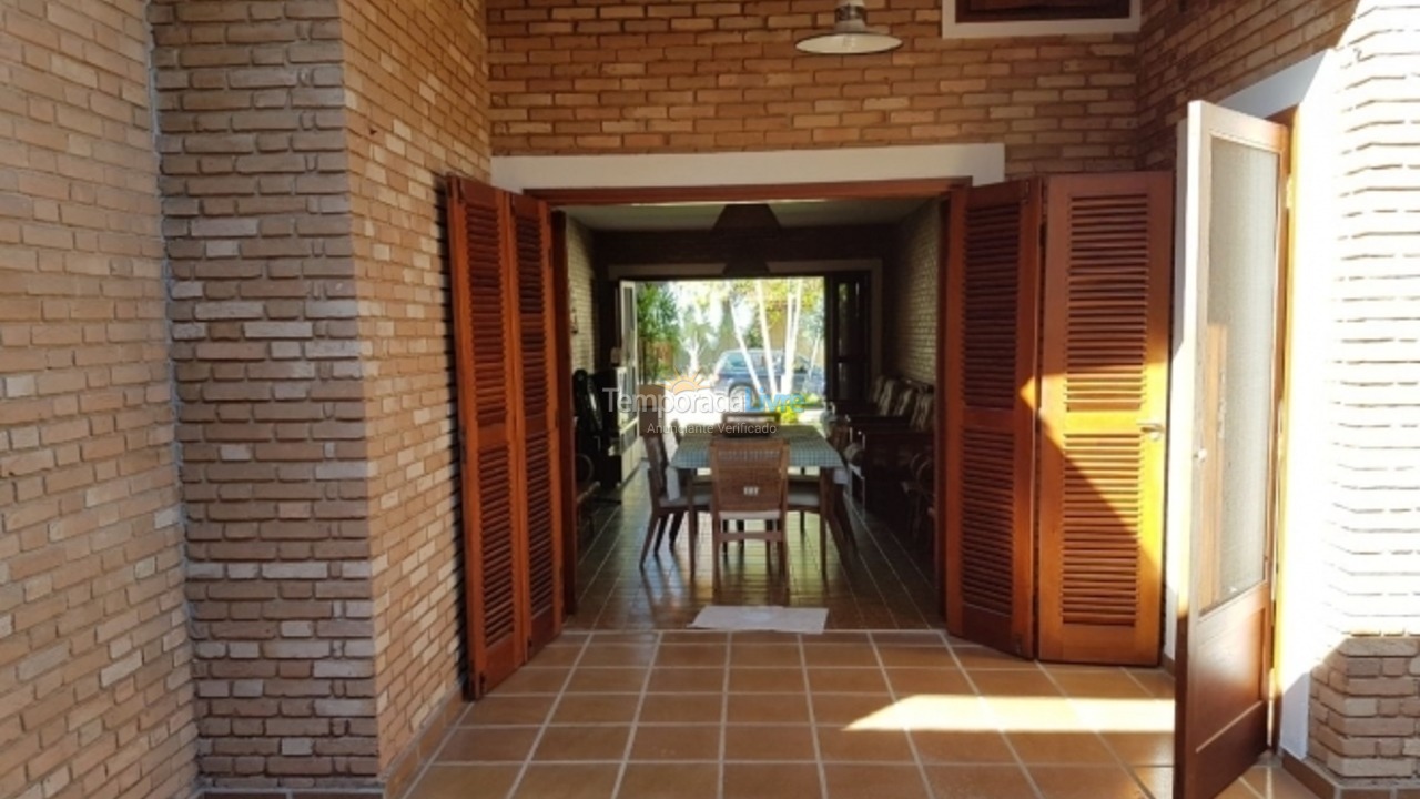 Casa para aluguel de temporada em Ubatuba (Lagoinha)