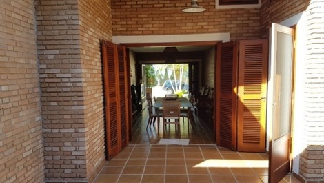 Linda Casa para temporada, de 10 a 20 pessoas, na Praia da Lagoinha.