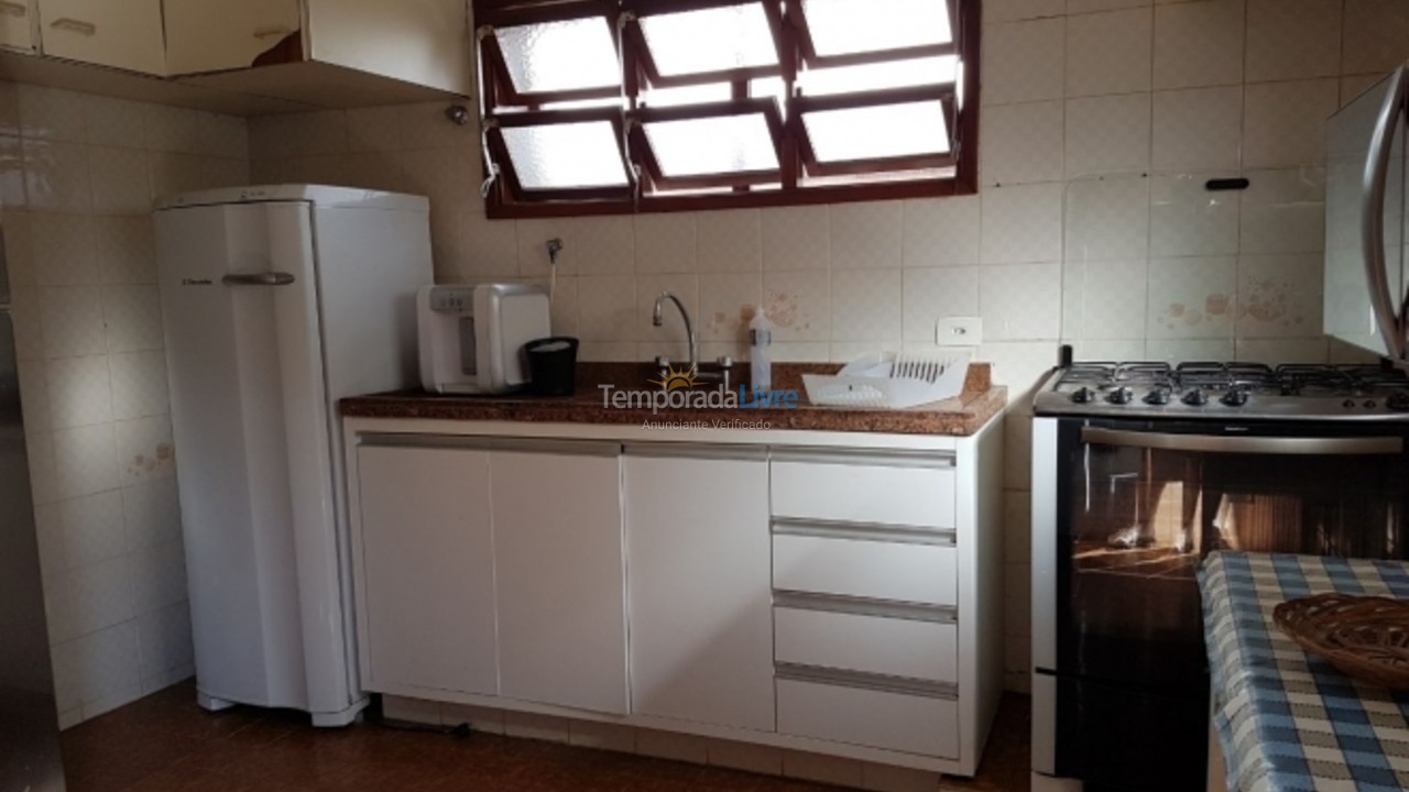 Casa para aluguel de temporada em Ubatuba (Lagoinha)