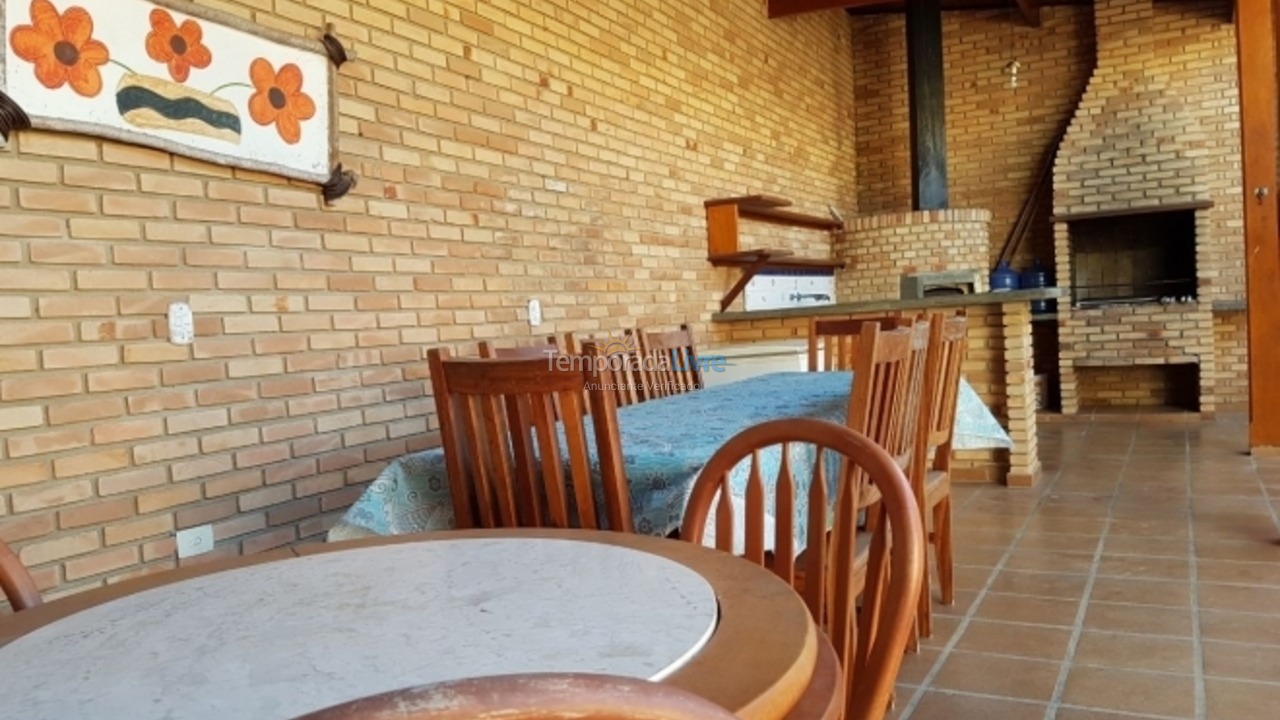 Casa para aluguel de temporada em Ubatuba (Lagoinha)