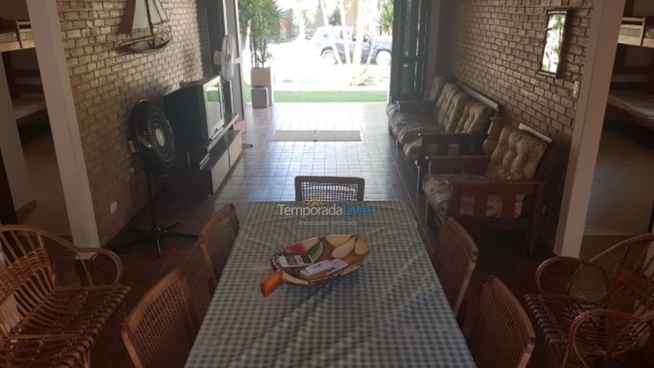 Casa para aluguel de temporada em Ubatuba (Lagoinha)