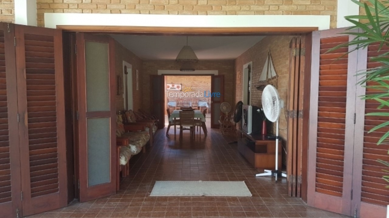 Casa para aluguel de temporada em Ubatuba (Lagoinha)