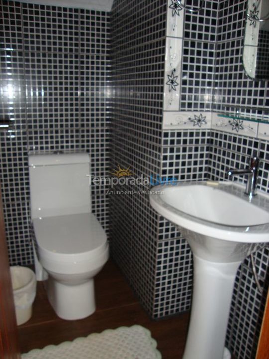 Casa para aluguel de temporada em Bombinhas (Canto Grande)