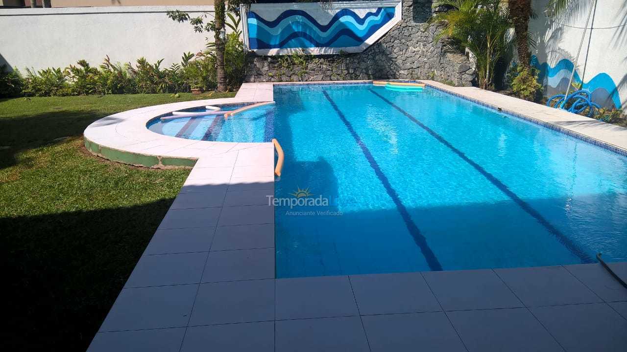Casa para alquiler de vacaciones em Guarujá (Jardim Acapulco)