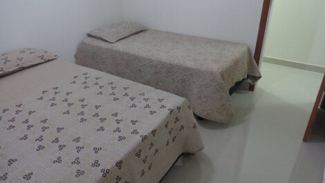 Apto mobili. 3 qtos.C/1 Suíte - wi-fi - 2 GAR.-praia do morro