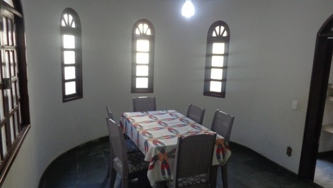 House with 5 bedrooms and 2 suites, Barbecue and 3 parking spaces