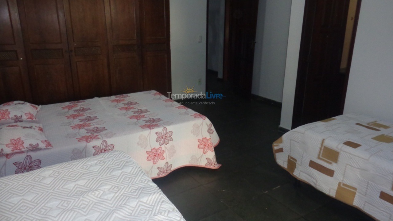 House for vacation rental in Guarapari (Praia do Morro)