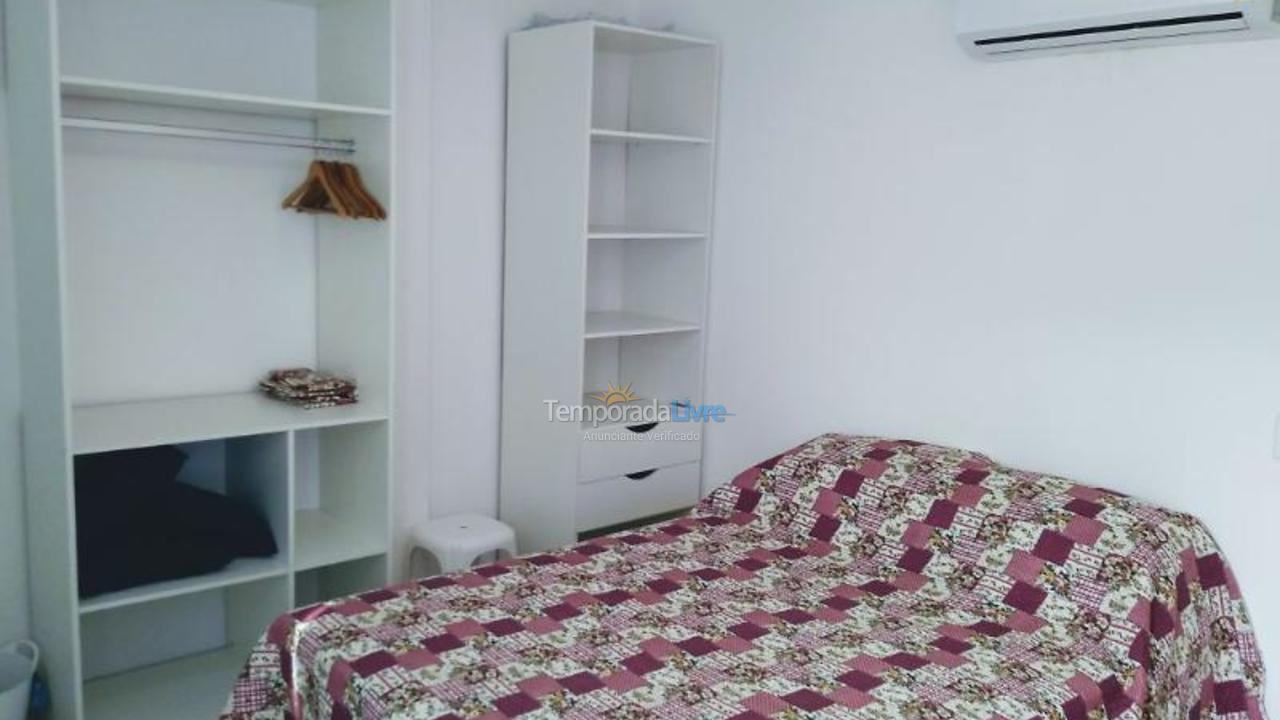 Apartamento para aluguel de temporada em Arraial do Cabo (Prainha)