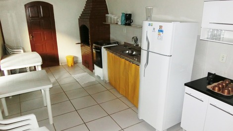 Casa linear com WIFI 500 m da praia do Peró