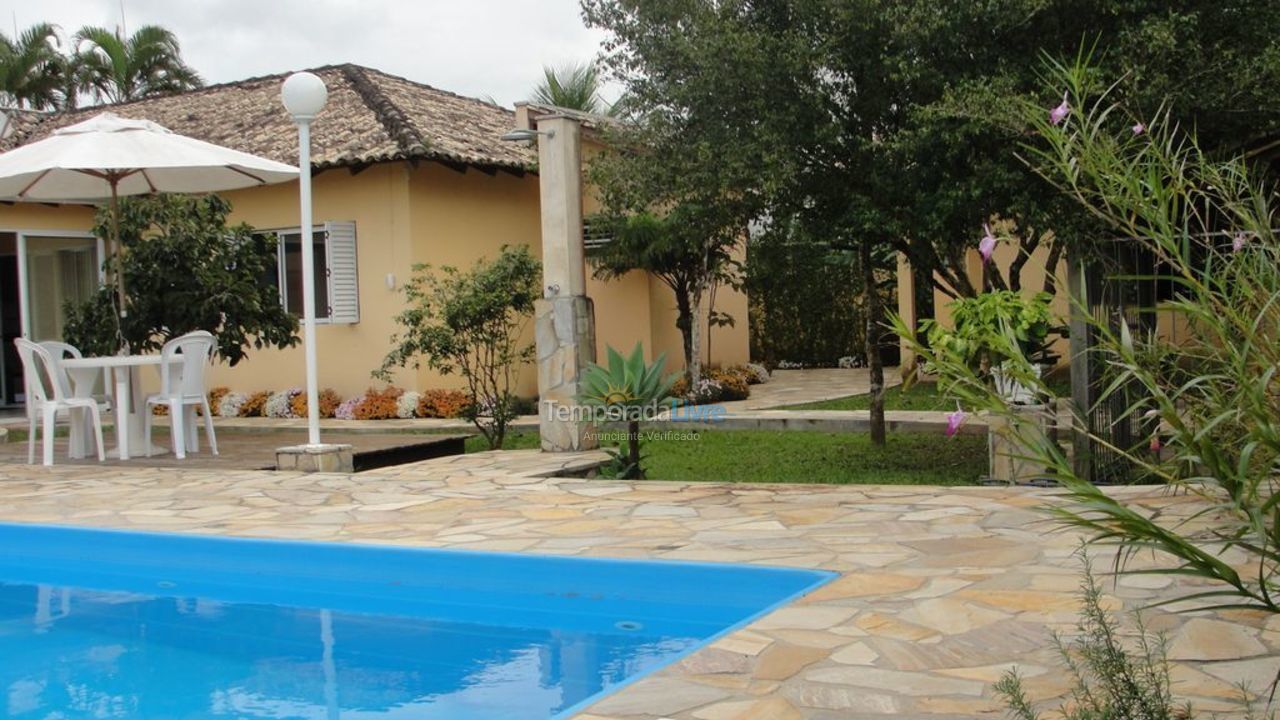 Casa para alquiler de vacaciones em Guaratuba (Nereidas)