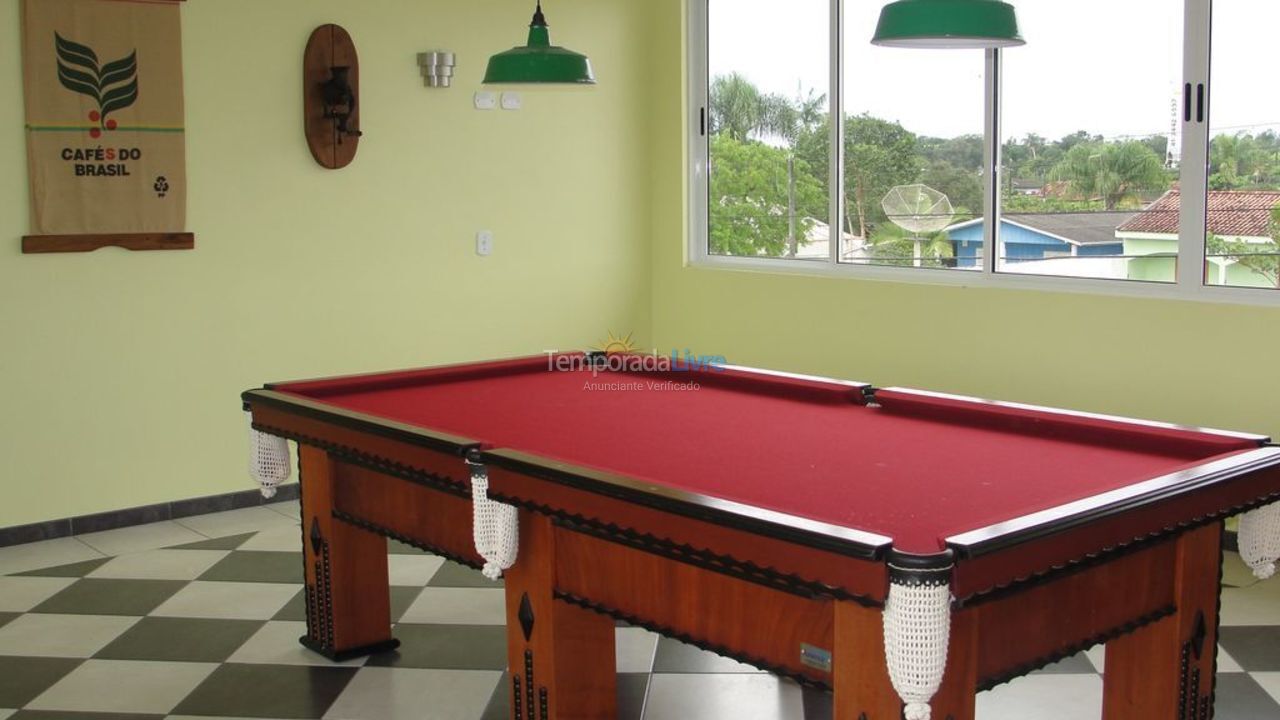 Casa para alquiler de vacaciones em Guaratuba (Nereidas)