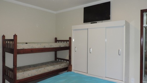 House with pool and 3 suites in Mariscal Ref.143