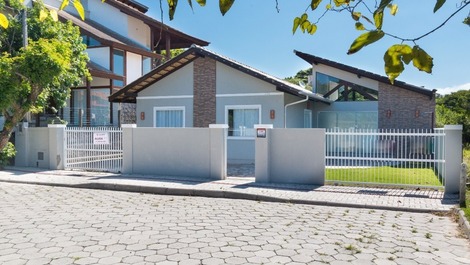 Casa para alugar em Bombinhas - Mariscal