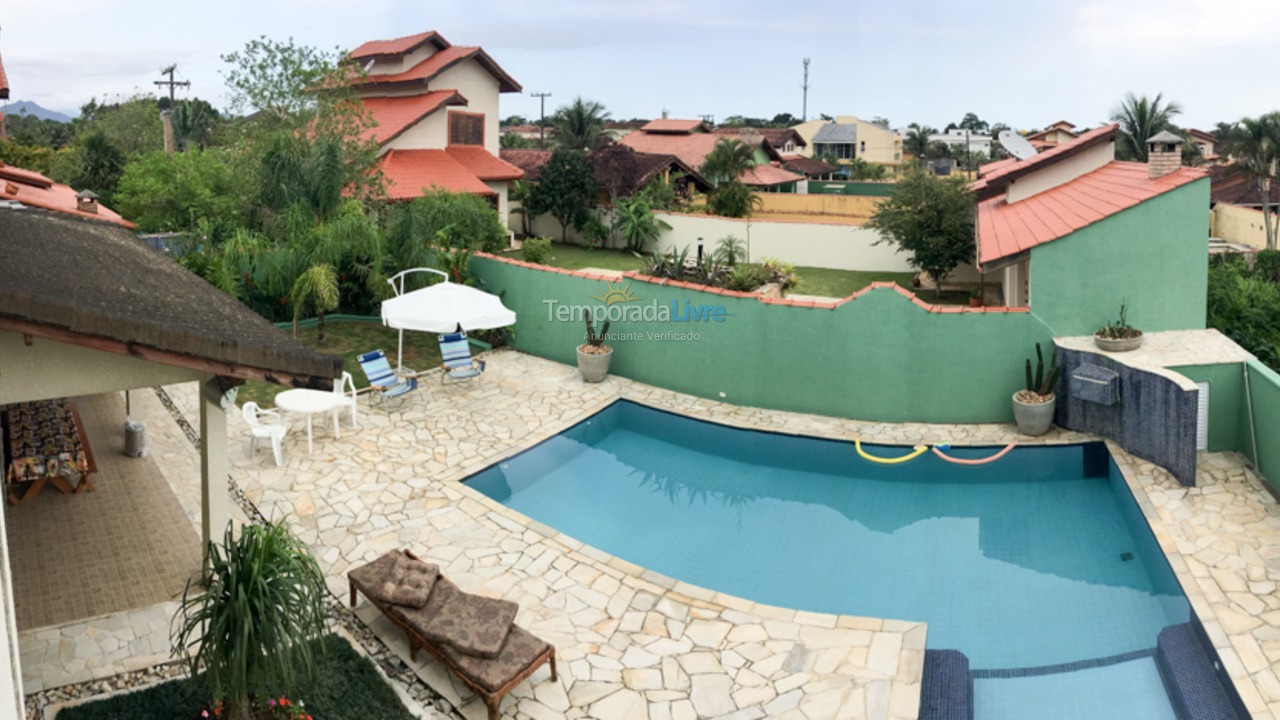 Casa para alquiler de vacaciones em Bertioga (Condominio Morada da Praia)