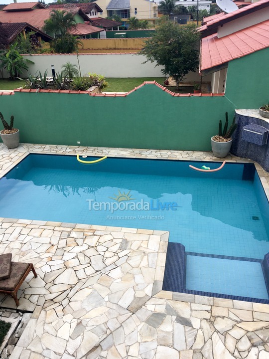 Casa para alquiler de vacaciones em Bertioga (Condominio Morada da Praia)