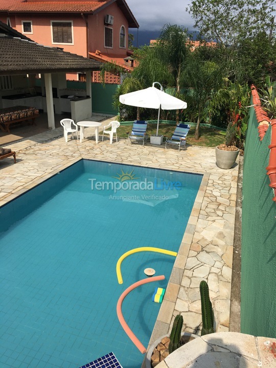 Casa para alquiler de vacaciones em Bertioga (Condominio Morada da Praia)