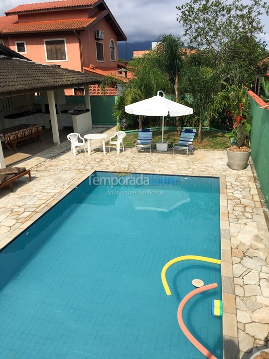 Casa para alquiler de vacaciones em Bertioga (Condominio Morada da Praia)