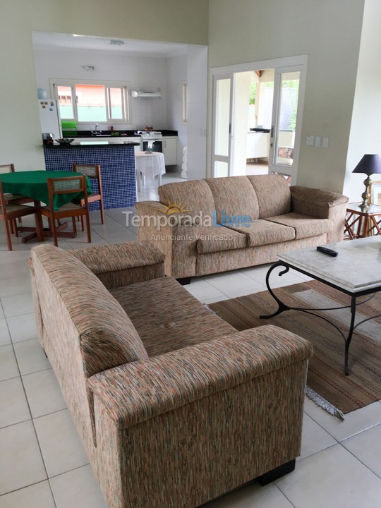 Casa para alquiler de vacaciones em Bertioga (Condominio Morada da Praia)