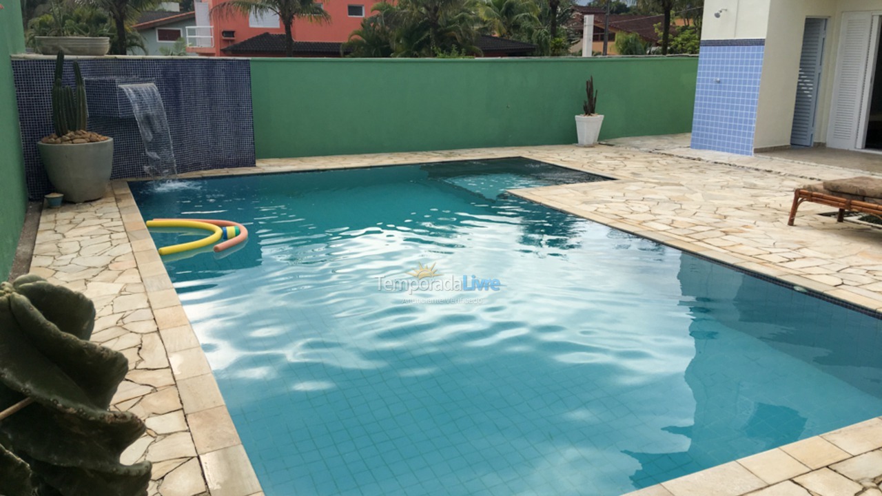 Casa para alquiler de vacaciones em Bertioga (Condominio Morada da Praia)