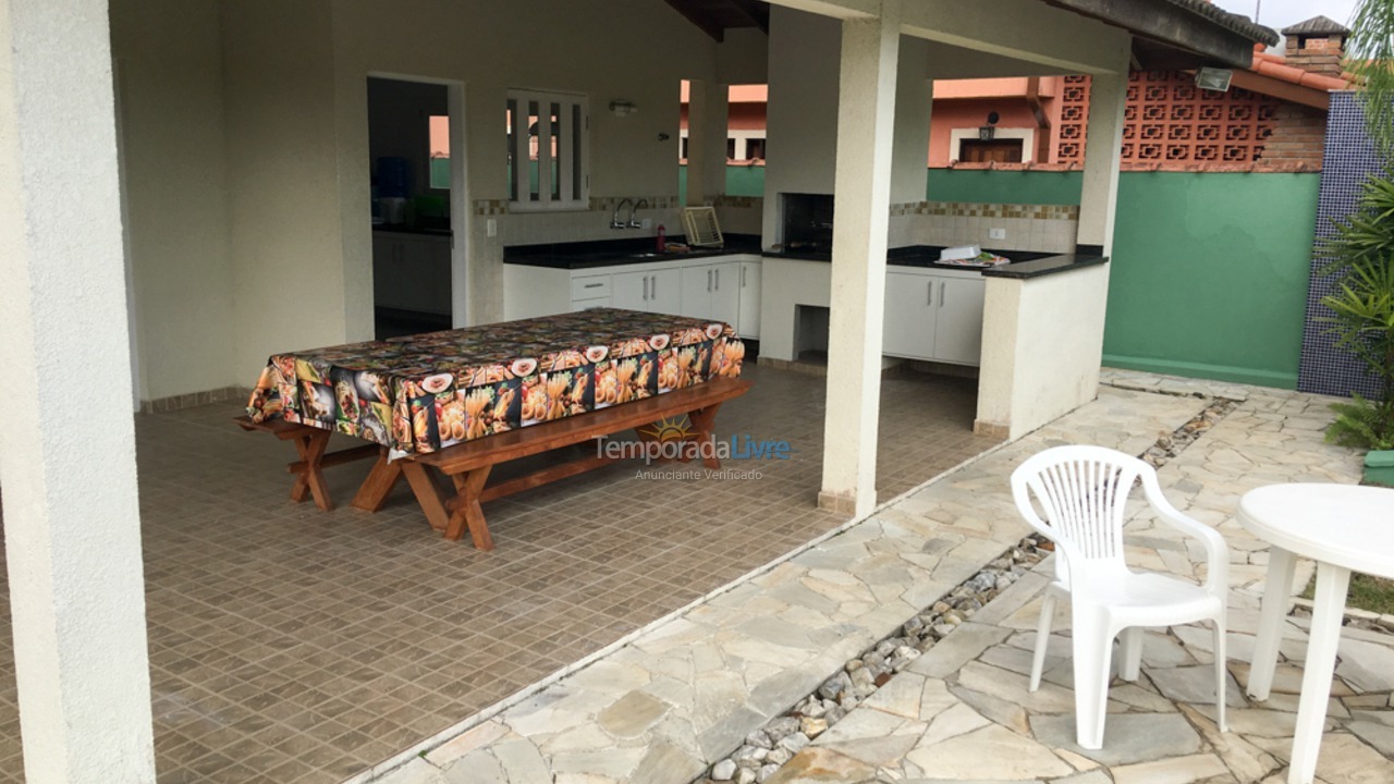 Casa para alquiler de vacaciones em Bertioga (Condominio Morada da Praia)