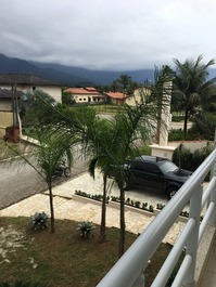 frente, garagem e jardim, sol nascente