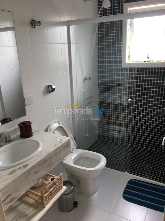 Casa para alquiler de vacaciones em Bertioga (Condominio Morada da Praia)