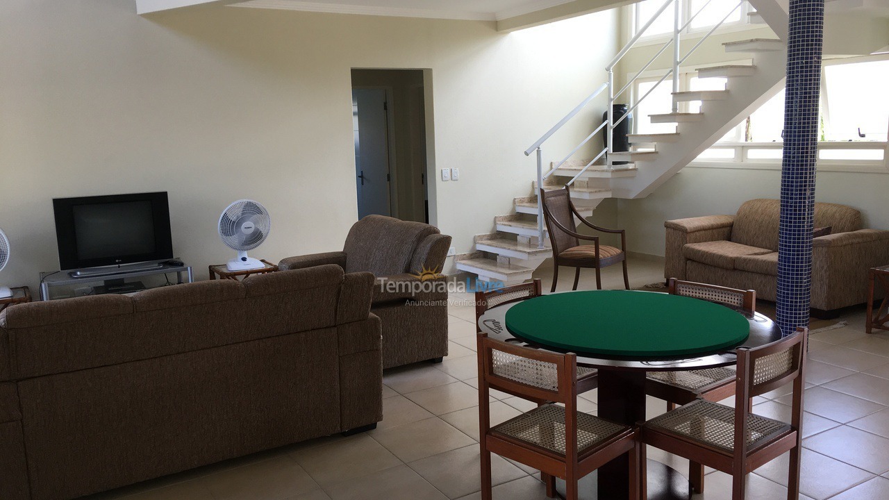 Casa para alquiler de vacaciones em Bertioga (Condominio Morada da Praia)